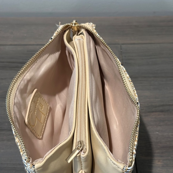 BNWT Caroline Hill Woven Crossbody - Picture 4 of 8